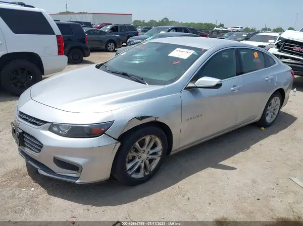 1G1ZD5ST3JF143337 2018 CHEVROLET MALIBU - Image 2