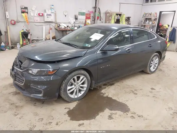 1G1ZD5ST3JF144827 2018 CHEVROLET MALIBU - Image 2