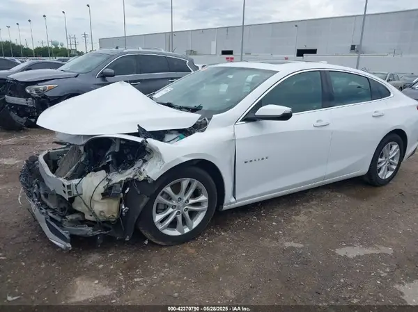 1G1ZD5ST3JF147355 2018 CHEVROLET MALIBU - Image 2