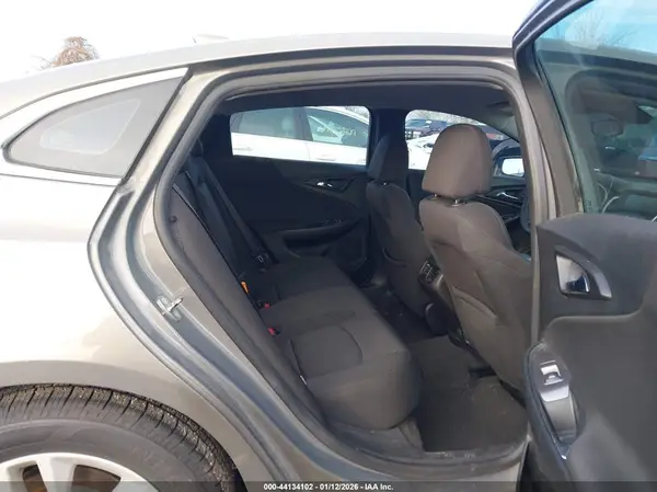 1G1ZD5ST3JF161790 2018 CHEVROLET MALIBU - Image 8