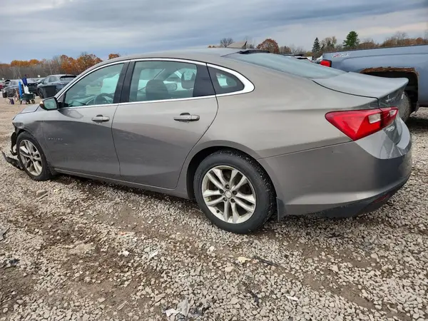 1G1ZD5ST3JF164981 2018 CHEVROLET MALIBU - Image 2