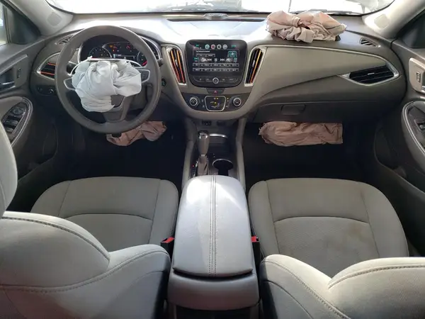 1G1ZD5ST3JF169680 2018 CHEVROLET MALIBU - Image 8