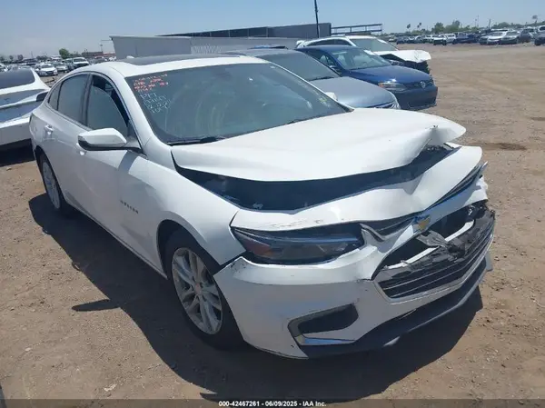 1G1ZD5ST3JF177147 2018 CHEVROLET MALIBU - Image 1