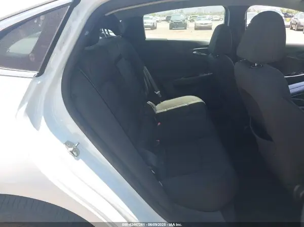 1G1ZD5ST3JF177147 2018 CHEVROLET MALIBU - Image 8
