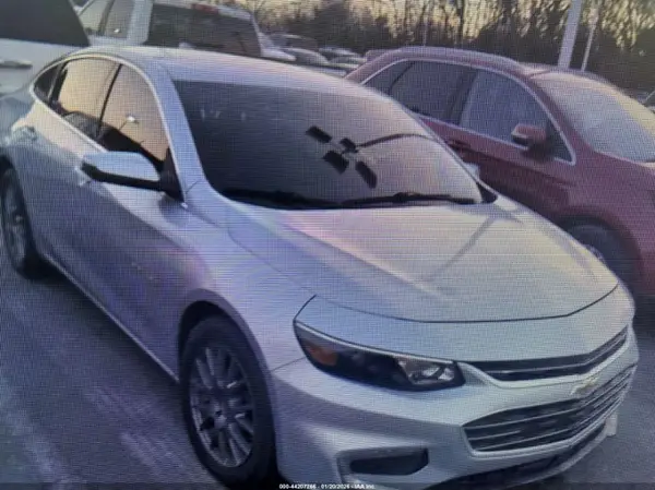 1G1ZD5ST3JF179268 2018 CHEVROLET MALIBU - Image 2