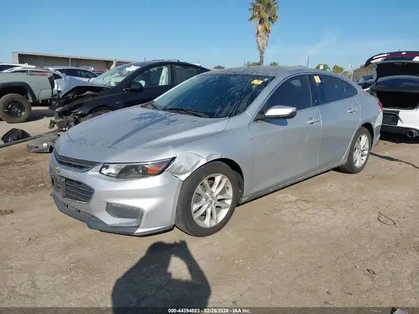 1G1ZD5ST3JF1842 2018 CHEVROLET MALIBU - Image 2