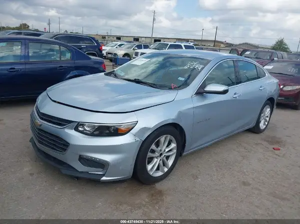 1G1ZD5ST3JF186351 2018 CHEVROLET MALIBU - Image 2