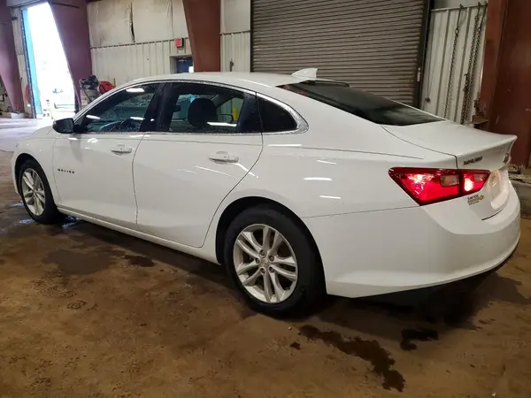 1G1ZD5ST3JF187323 2018 CHEVROLET MALIBU - Image 2
