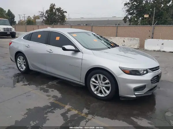 1G1ZD5ST3JF191467 2018 CHEVROLET MALIBU - Image 1