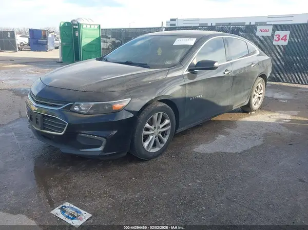 1G1ZD5ST3JF193221 2018 CHEVROLET MALIBU - Image 2