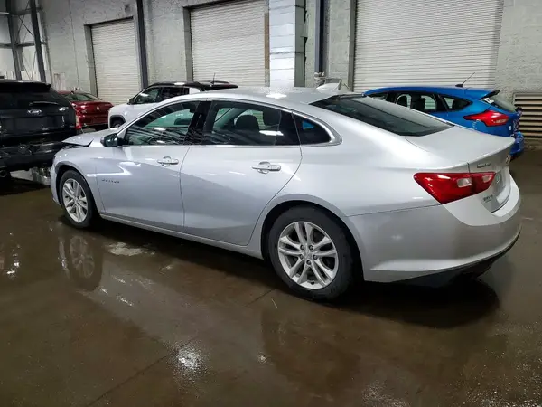1G1ZD5ST3JF195860 2018 CHEVROLET MALIBU - Image 2
