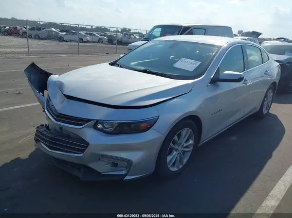 1G1ZD5ST3JF200667 2018 CHEVROLET MALIBU - Image 2