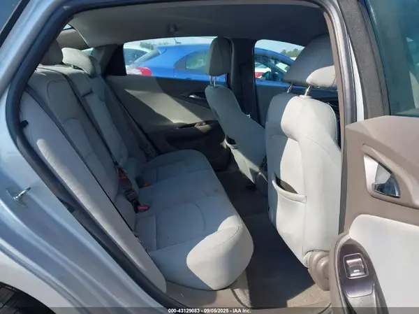 1G1ZD5ST3JF200667 2018 CHEVROLET MALIBU - Image 8