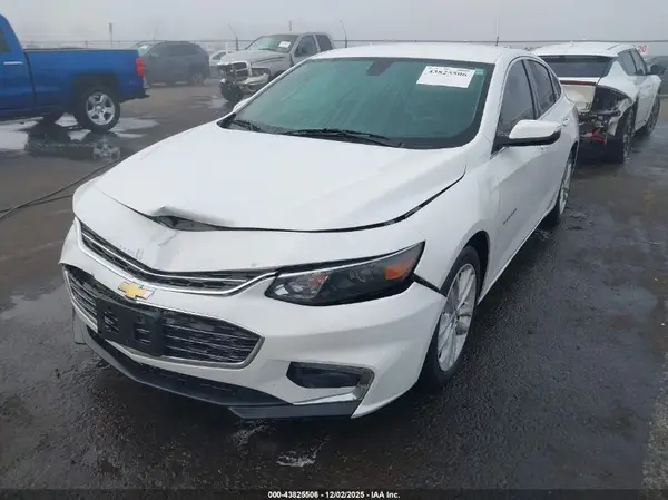 1G1ZD5ST3JF202533 2018 CHEVROLET MALIBU - Image 2