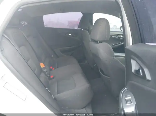 1G1ZD5ST3JF202533 2018 CHEVROLET MALIBU - Image 8