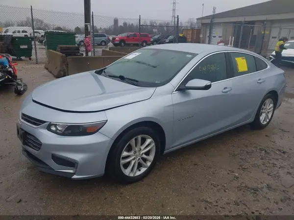 1G1ZD5ST3JF205352 2018 CHEVROLET MALIBU - Image 2