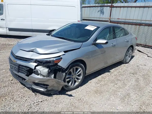 1G1ZD5ST3JF212639 2018 CHEVROLET MALIBU - Image 2