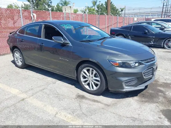 1G1ZD5ST3JF212768 2018 CHEVROLET MALIBU - Image 1