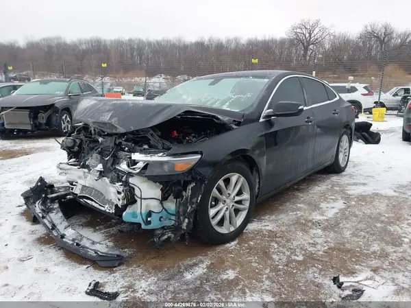 1G1ZD5ST3JF213354 2018 CHEVROLET MALIBU - Image 2
