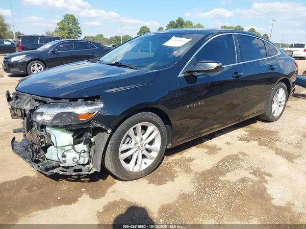 1G1ZD5ST3JF220059 2018 CHEVROLET MALIBU - Image 2
