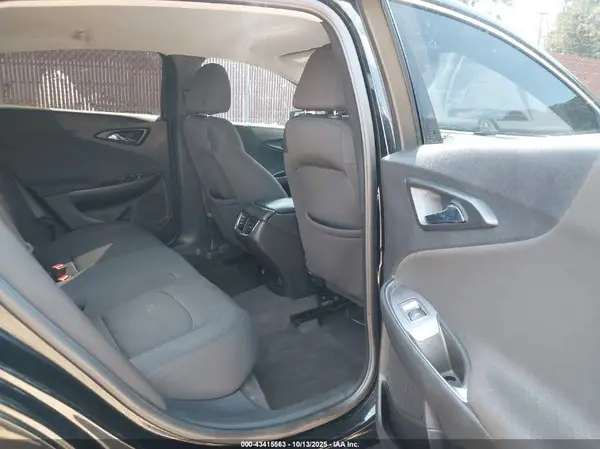 1G1ZD5ST3JF220059 2018 CHEVROLET MALIBU - Image 8