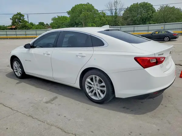1G1ZD5ST3JF231806 2018 CHEVROLET MALIBU - Image 2