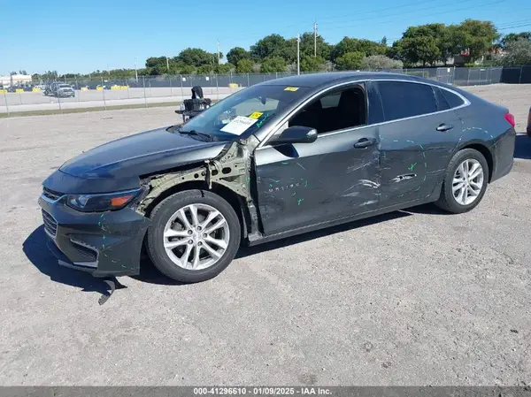 1G1ZD5ST3JF243762 2018 CHEVROLET MALIBU - Image 2