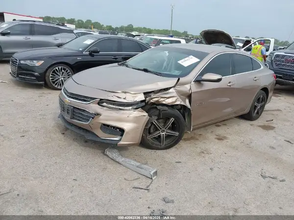 1G1ZD5ST3JF245558 2018 CHEVROLET MALIBU - Image 2