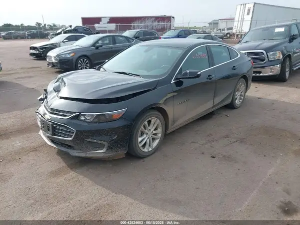 1G1ZD5ST3JF257533 2018 CHEVROLET MALIBU - Image 2