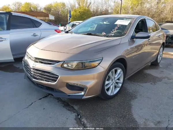 1G1ZD5ST3JF260044 2018 CHEVROLET MALIBU - Image 2