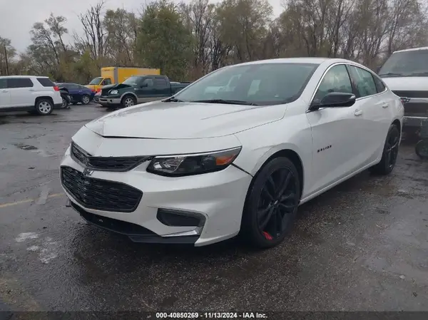 1G1ZD5ST3JF260402 2018 CHEVROLET MALIBU - Image 2