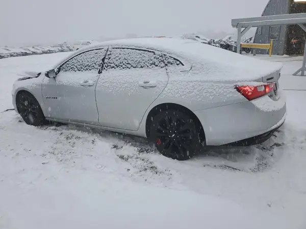 1G1ZD5ST3JF261730 2018 CHEVROLET MALIBU - Image 2