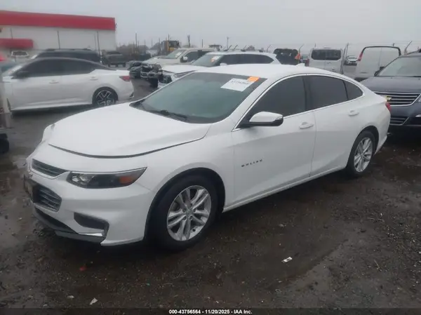1G1ZD5ST3JF264062 2018 CHEVROLET MALIBU - Image 2