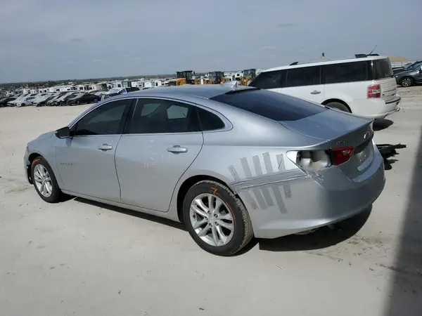1G1ZD5ST3JF272100 2018 CHEVROLET MALIBU - Image 2