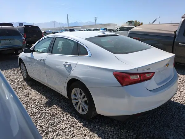 1G1ZD5ST3JF275613 2018 CHEVROLET MALIBU - Image 2