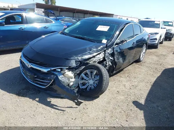 1G1ZD5ST3KF114616 2019 CHEVROLET MALIBU - Image 2