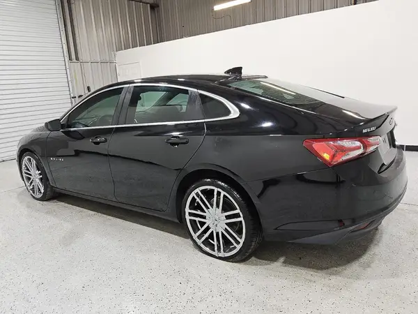 1G1ZD5ST3KF118424 2019 CHEVROLET MALIBU - Image 2