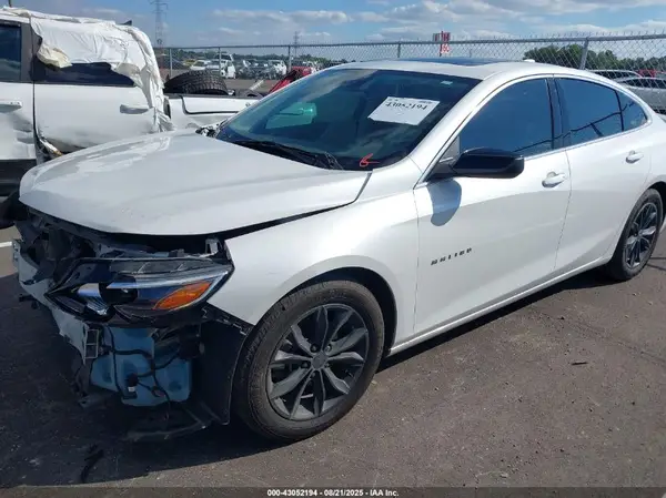 1G1ZD5ST3KF120562 2019 CHEVROLET MALIBU - Image 2