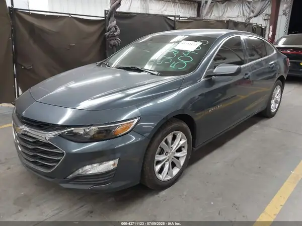 1G1ZD5ST3KF125888 2019 CHEVROLET MALIBU - Image 2