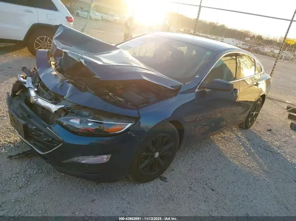 1G1ZD5ST3KF129519 2019 CHEVROLET MALIBU - Image 2
