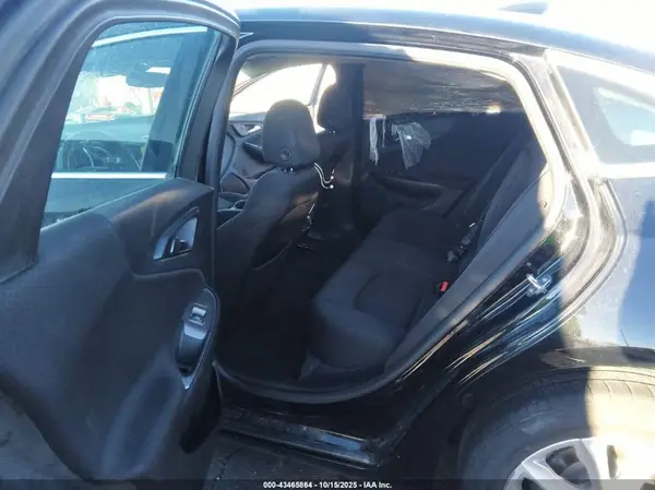 1G1ZD5ST3KF146627 2019 CHEVROLET MALIBU - Image 8