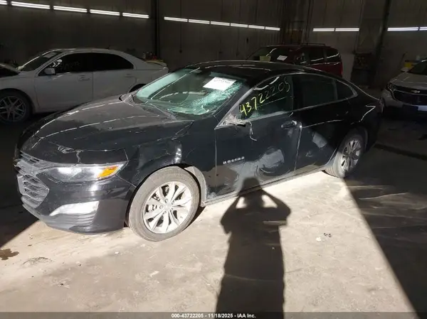 1G1ZD5ST3KF166103 2019 CHEVROLET MALIBU - Image 2