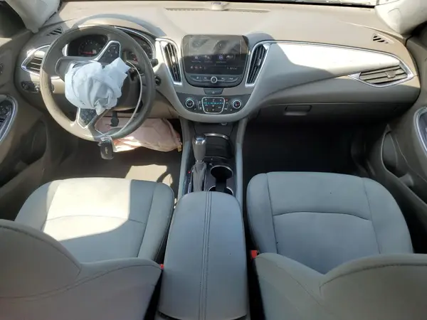1G1ZD5ST3KF172399 2019 CHEVROLET MALIBU - Image 8