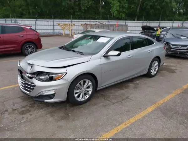 1G1ZD5ST3KF176808 2019 CHEVROLET MALIBU - Image 2