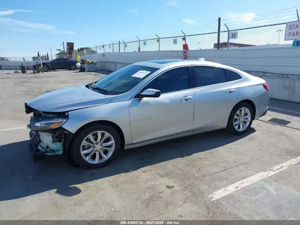 1G1ZD5ST3KF218989 2019 CHEVROLET MALIBU - Image 2