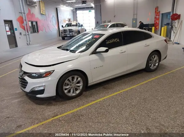 1G1ZD5ST3KF226784 2019 CHEVROLET MALIBU - Image 2