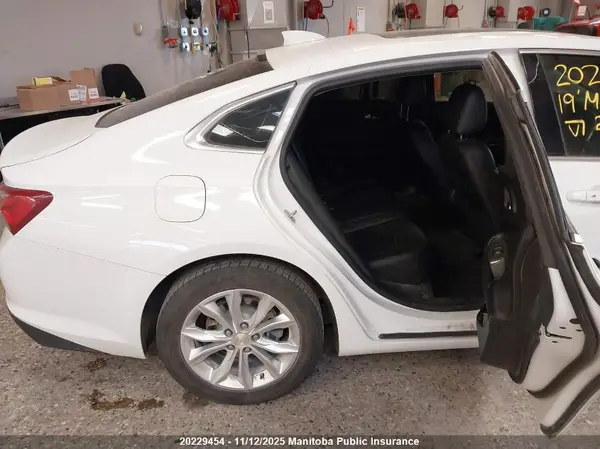 1G1ZD5ST3KF226784 2019 CHEVROLET MALIBU - Image 8