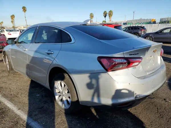 1G1ZD5ST3LF003582 2020 CHEVROLET MALIBU - Image 2