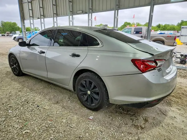 1G1ZD5ST3LF035318 2020 CHEVROLET MALIBU - Image 2
