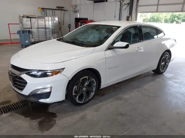 1G1ZD5ST3LF125701 2020 CHEVROLET MALIBU - Image 2